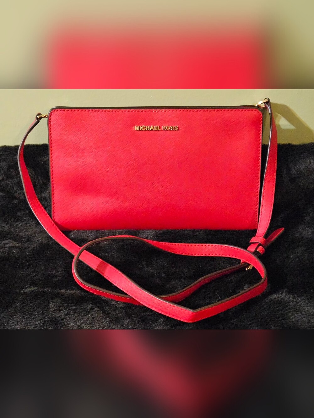 Michael Kors Jet Set Large Leather Crossbody Clutch Bag